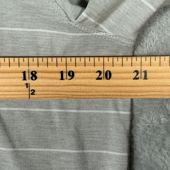 Lululemon Polo Shirt L Gray Striped Short Sleeve *NO SIZE TAG SEE‎ MEASUREMENTS - Picture 3 of 7